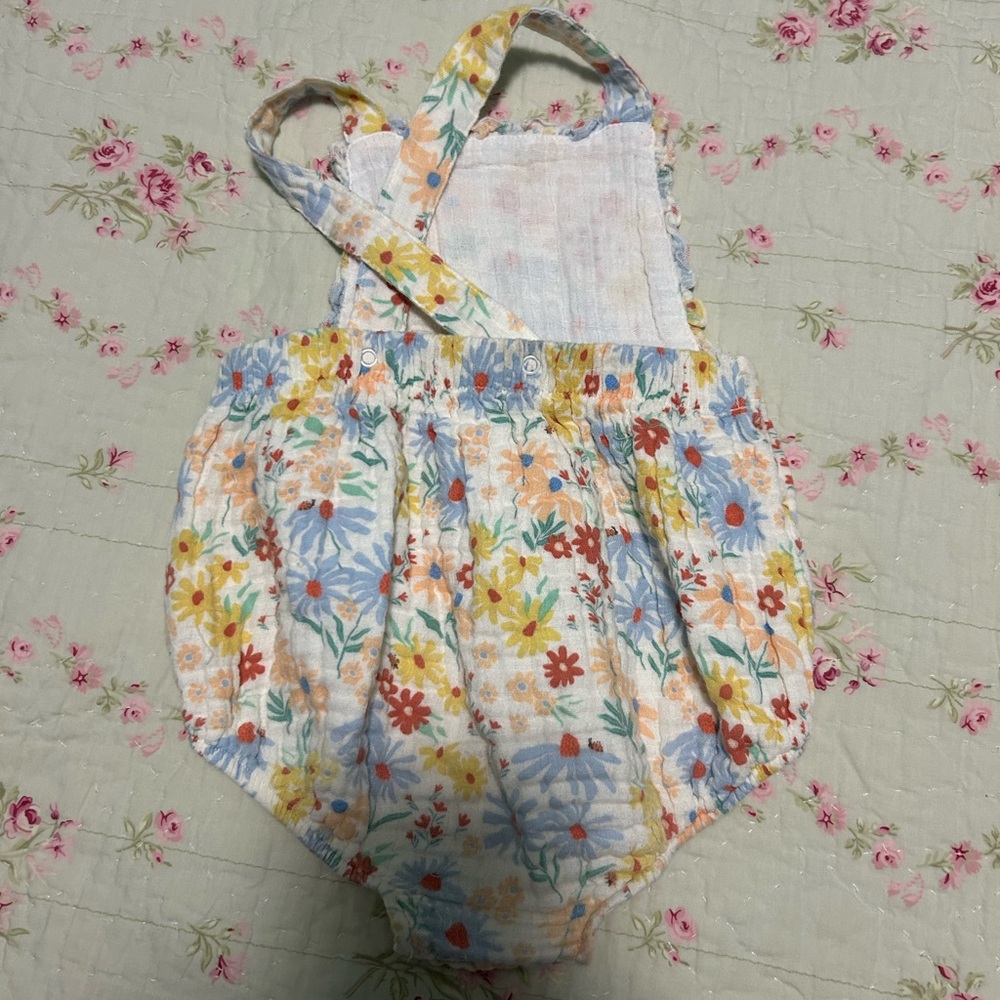 Angel dear floral gauze bubble romper size 18-24 months - Picture 3 of 3